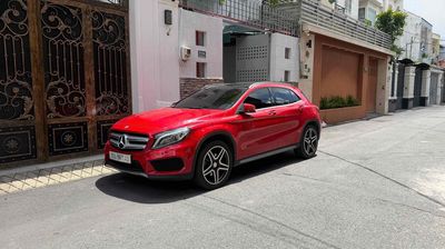 Bán Mercedes GLA 250 4Matic CHẤT tặng 100tr Option