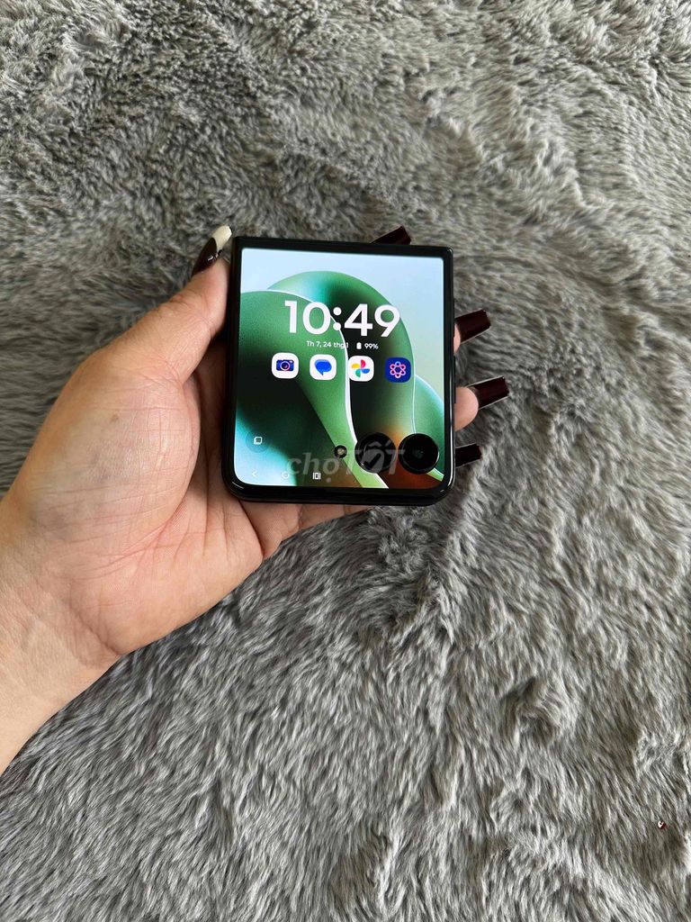 Motorola Razr 60 Ultra ram 12/512GB. Màu Xanh. Mua bán Điện thoại tại Quận Bình Tân Tp Hồ Chí Minh được đăng bởi Hoàng Anh hình 1