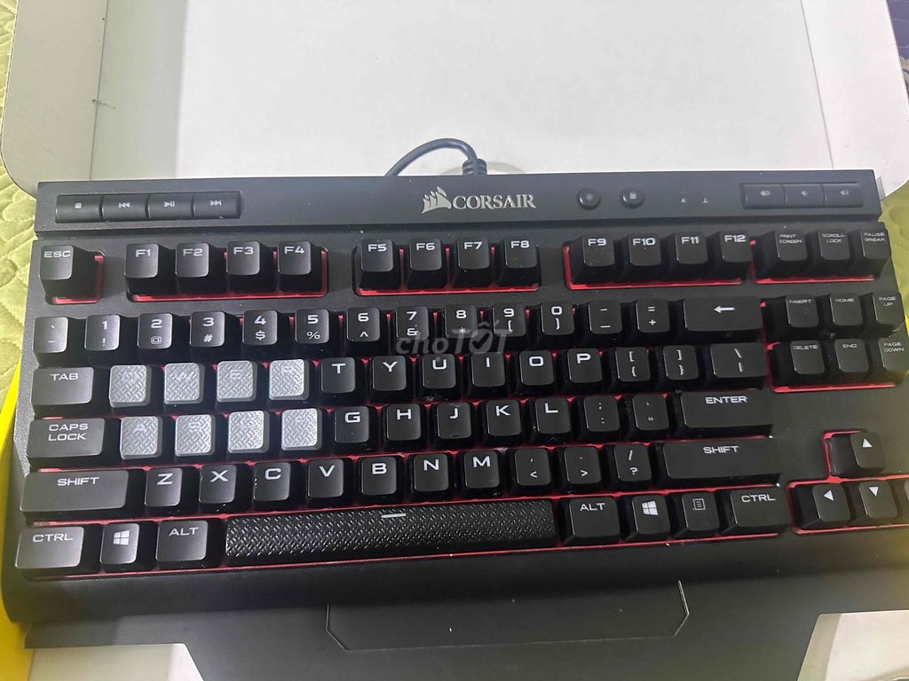 Pass combo bàn phím K63 CORSAIR chuột RAZER