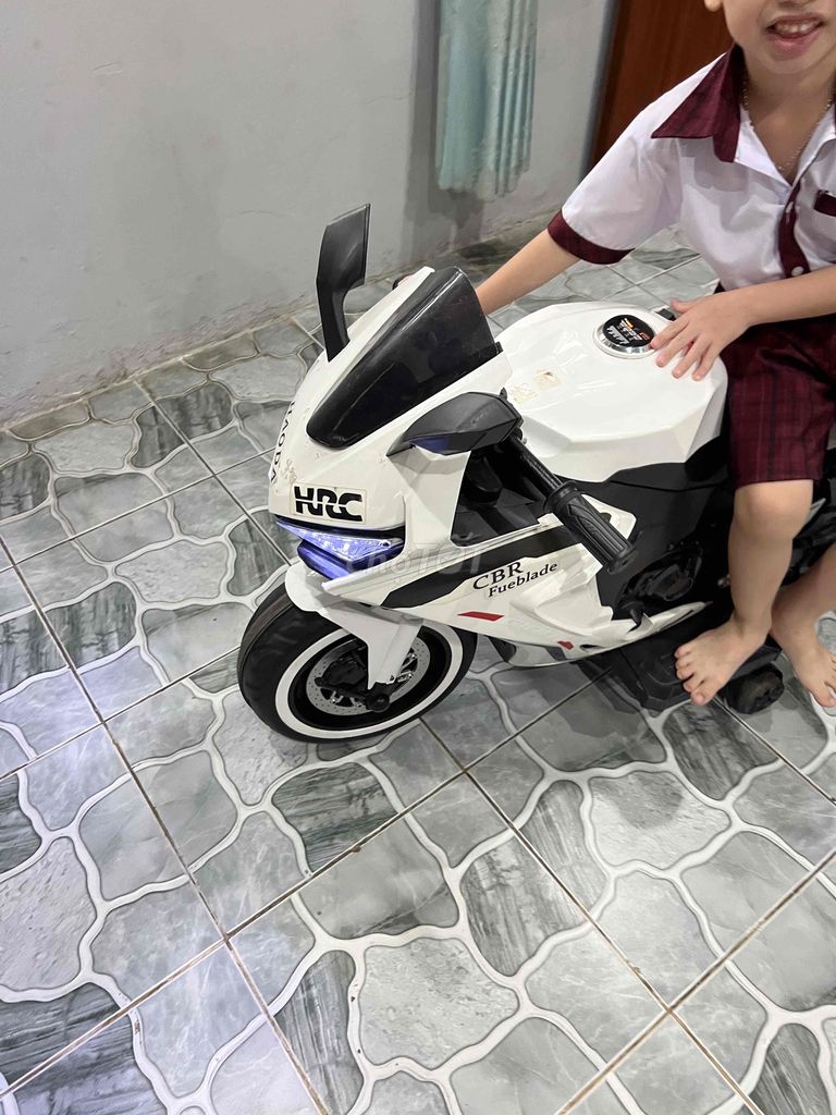 Dư không dùng bán lại xe máy điện. Mua bán Xe điện tại Huyện Trảng Bom Đồng Nai được đăng bởi Anh hùng hình 3