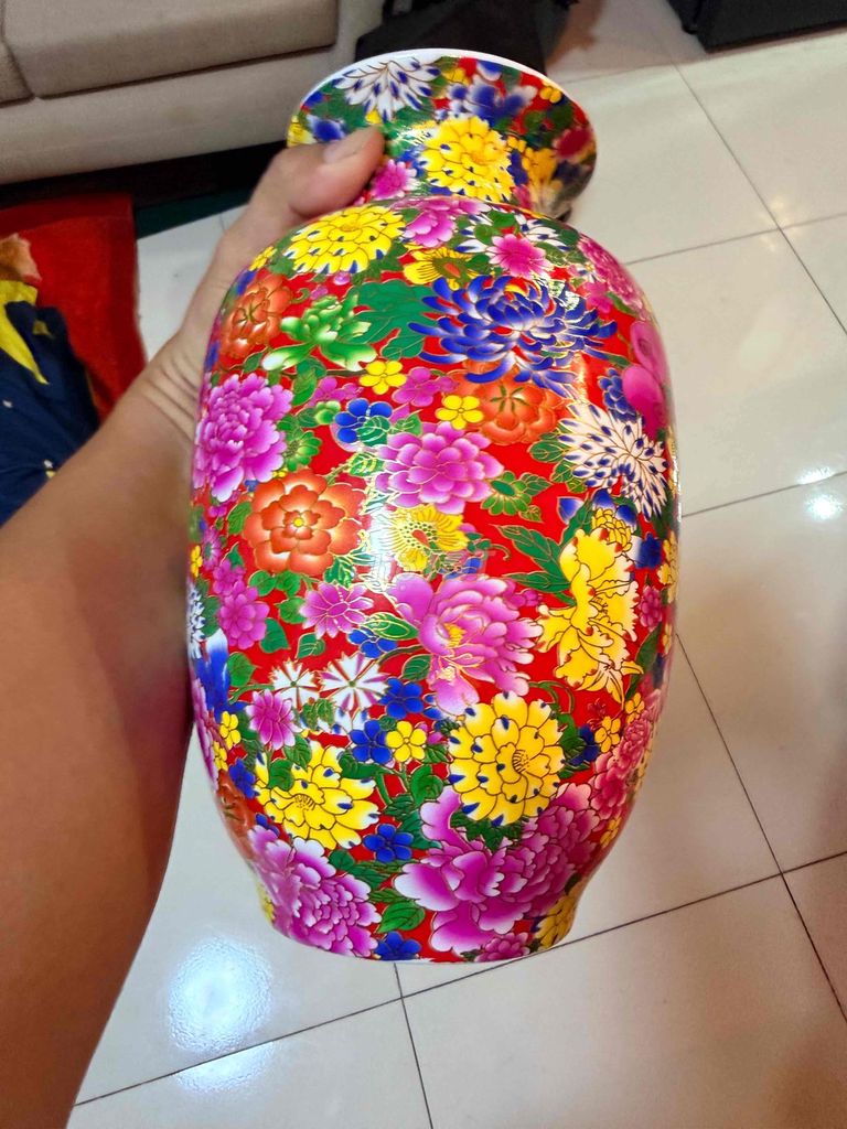 Bình hoa gốm sứ đa sắc hoa văn. Mua bán Cây cảnh, đồ trang trí tại Thành phố Thủ Đức Tp Hồ Chí Minh được đăng bởi Chợ Đồ Cũ hình 1
