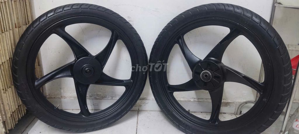 Bán cặp bánh mâm xe Honda thắng đùm. Mua bán Phụ tùng xe tại Quận Phú Nhuận Tp Hồ Chí Minh được đăng bởi NGUYỄN THANH BÌNH hình 1