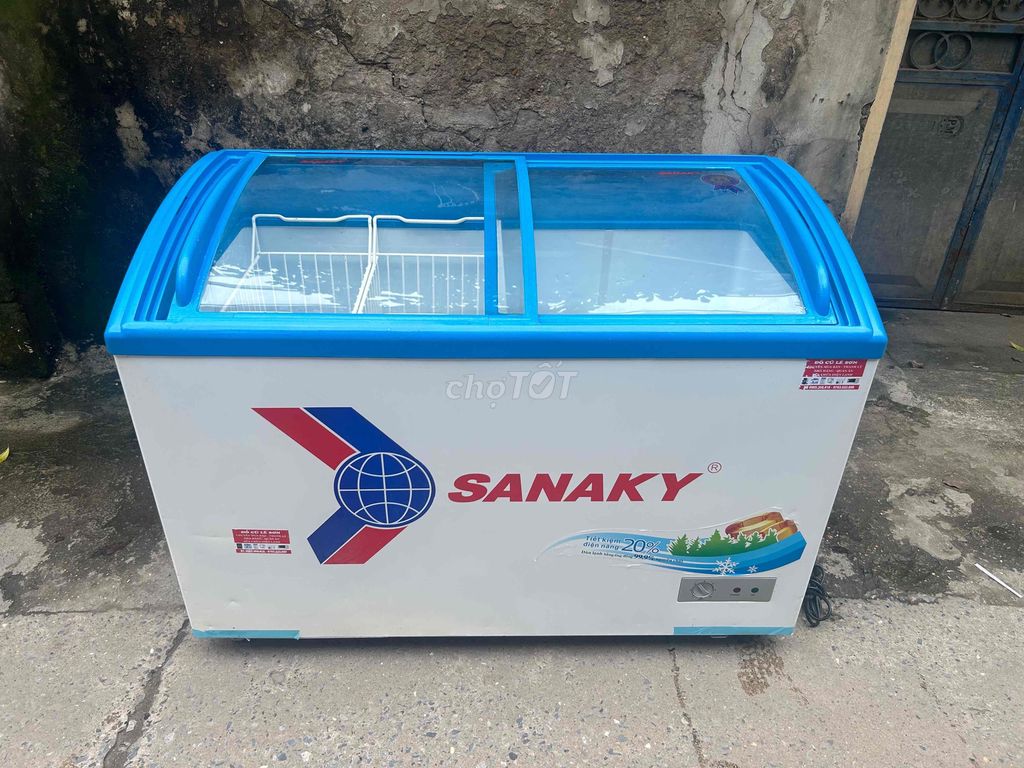 TỦ ĐÔNG KÍNH SANAKY 480lít. còn mới 90%.zin 100%