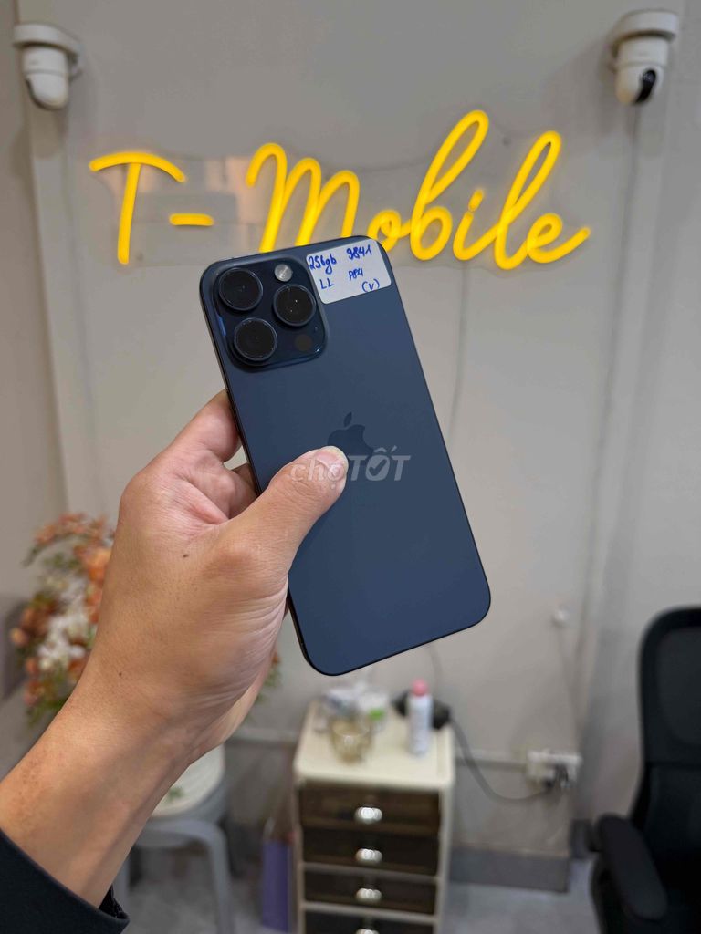 15 Promax 256Gb Quốc Tế zin full xanh đẹp. Mua bán Điện thoại tại Quận Thanh Xuân Hà Nội được đăng bởi Ngô Tráng T Mobile hình 1