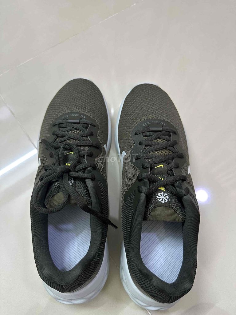 Giày Nike chính hãng Fullbox mới được tặng size 42