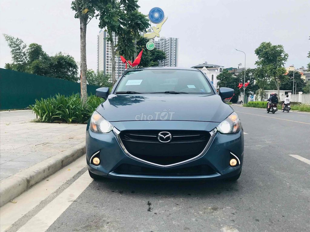 Mazda 2 2017  1.5 AT Sedan - 11000 km