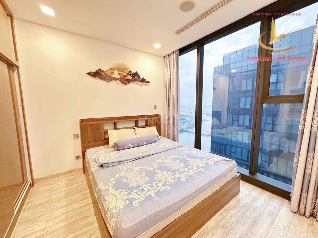 2к квартира Vinhomes Golden River 1-й округ, вид на реку, мебель