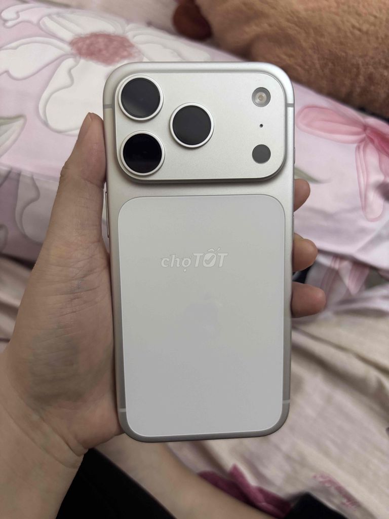iPhone 17 Pro 256GB Bạc - chính hãng ZP/A. Mua bán Điện thoại tại Huyện Hóc Môn Tp Hồ Chí Minh được đăng bởi Jun Đặng hình 1