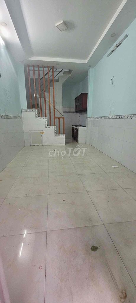 Nhà mặt tiền Nguyễn Duy Cung chỉ 8 tr / tháng 1 trệt 2 lầu