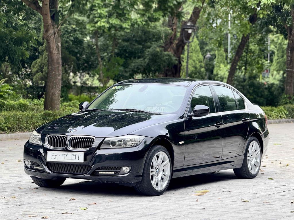 BMW 3 Series 325i 2010. Mua bán Ô tô tại Quận Long Biên Hà Nội được đăng bởi Tạ Dũng hình 3