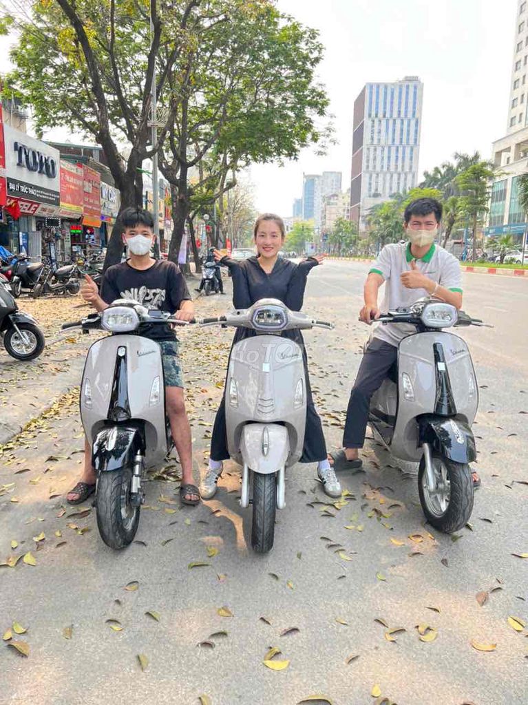 Xe điện Vespa xám trà sữa đèn vuông đủ giấy tờ. Mua bán Xe điện tại Quận Cầu Giấy Hà Nội được đăng bởi Xe Điện Uy Tín  hình 1