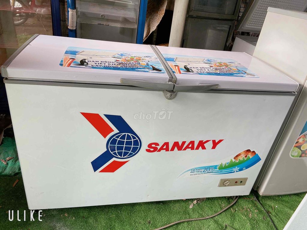 Tủ Đông suốt Sanaky 400L