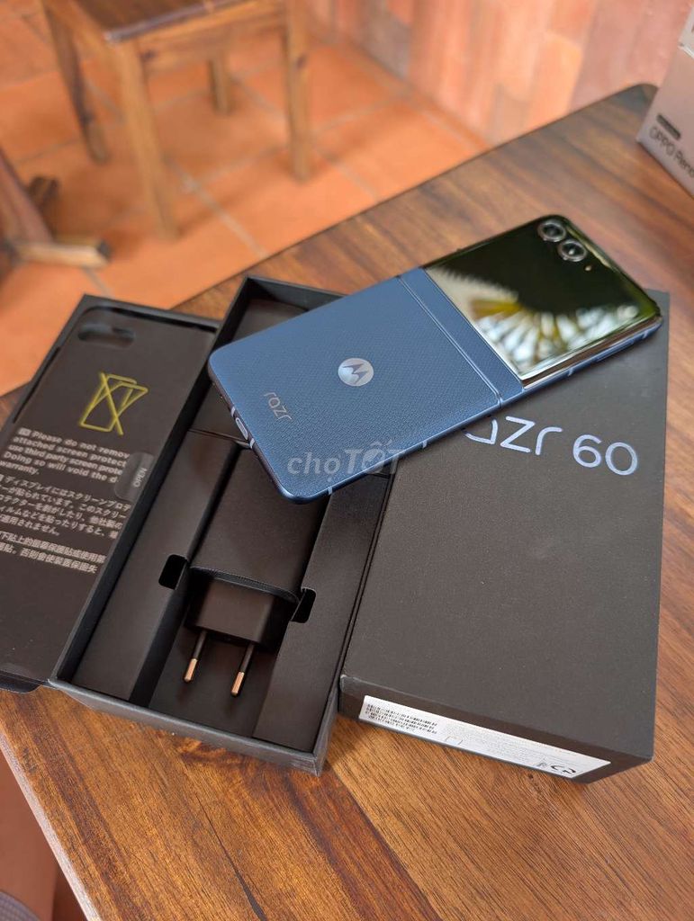 Motorola Razr 60 256GB Xanh 99% Tgdd keng. Mua bán Điện thoại tại Quận 6 Tp Hồ Chí Minh được đăng bởi Đức Ty hình 1