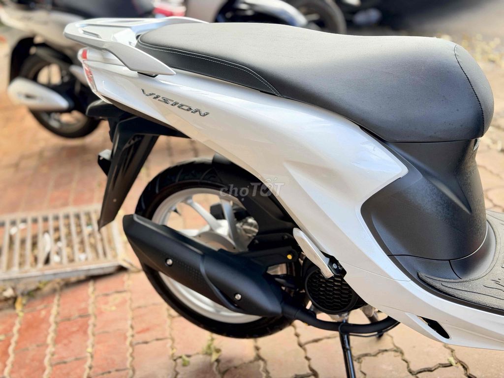 VISION 2024 MÀU TRẮNG KHÁCH HỎI NHIỀU. Mua bán Xe máy tại Thành phố Buôn Ma Thuột Đắk Lắk được đăng bởi CẦM ĐỒ TUẤN ĐẠT hình 3