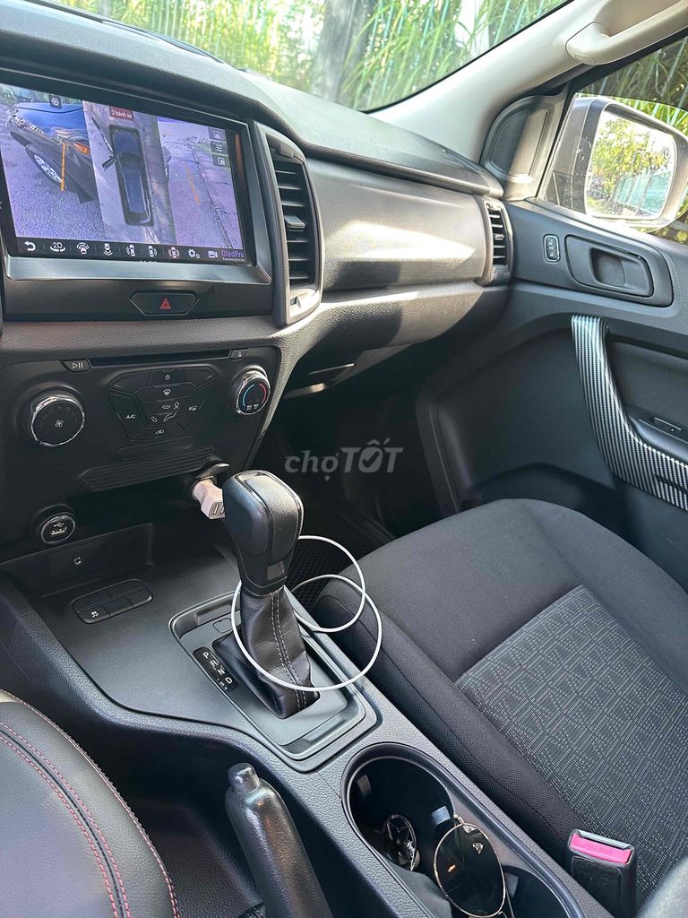 Ford Ranger 2019 Số tự động 60000 km Đen. Mua bán Ô tô tại Thành phố Biên Hòa Đồng Nai được đăng bởi HÙNG PHƯỢNG CAR hình 4