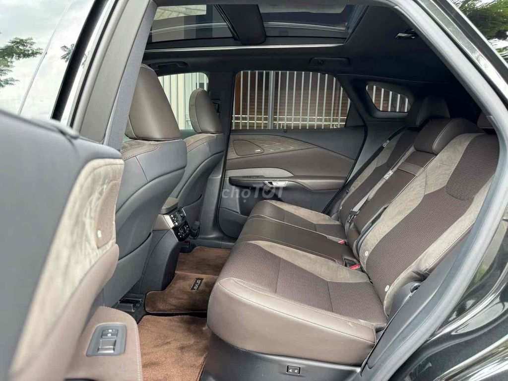 Lexus Rx350 Luxury 2023 siêu lướt 8.000Km ĐẸP. Mua bán Ô tô tại Quận 1 Tp Hồ Chí Minh được đăng bởi Lưu Thế Hoàng hình 11
