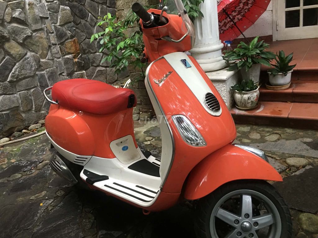 Cần bán xe máy Vespa tại Đà Nẵng xe mới như hình. Mua bán Xe máy tại Quận Sơn Trà Đà Nẵng được đăng bởi Nguyễn Thị Thu Hiền hình 4