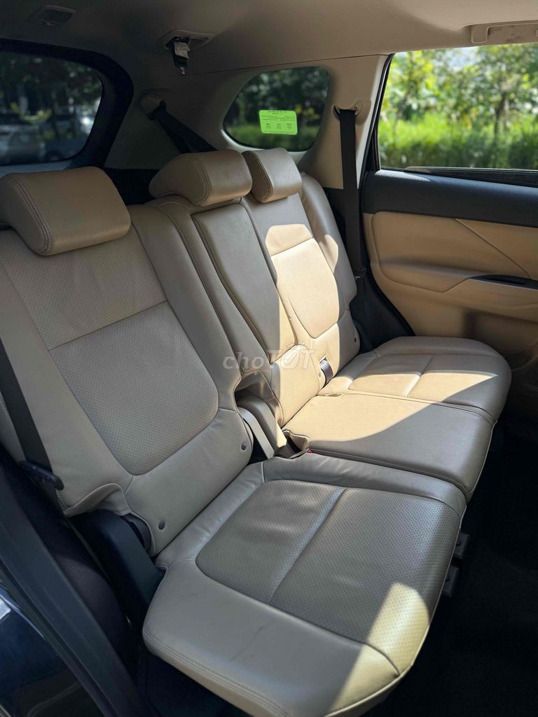 Outlander 2018 Premium Đi Ít. Mua bán Ô tô tại Thành phố Thủ Đức Tp Hồ Chí Minh được đăng bởi Lê Nhường hình 15