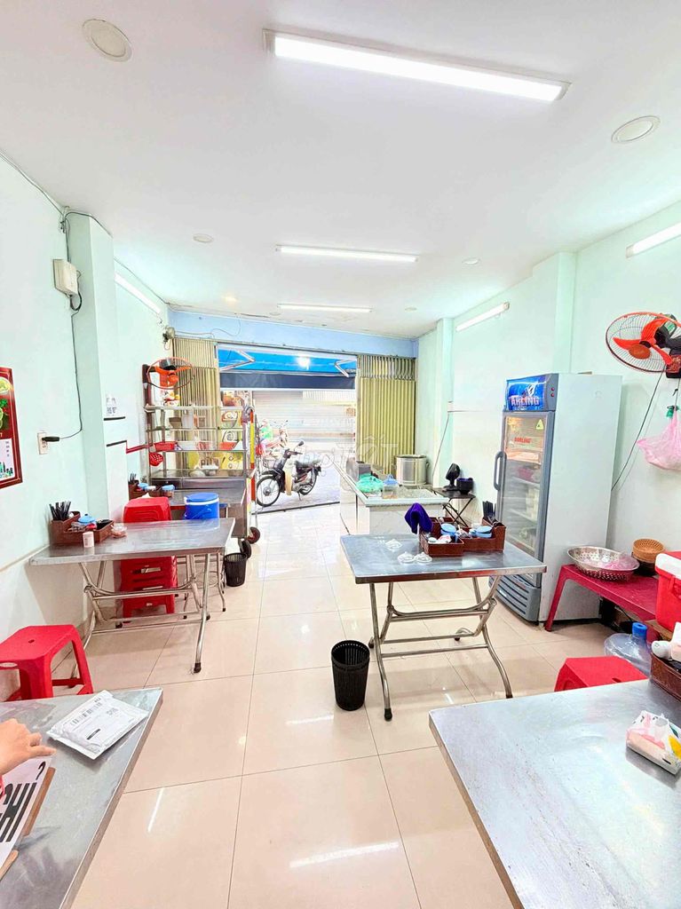 Mặt Tiền Kinh Doanh Hiểm - Tân Phú