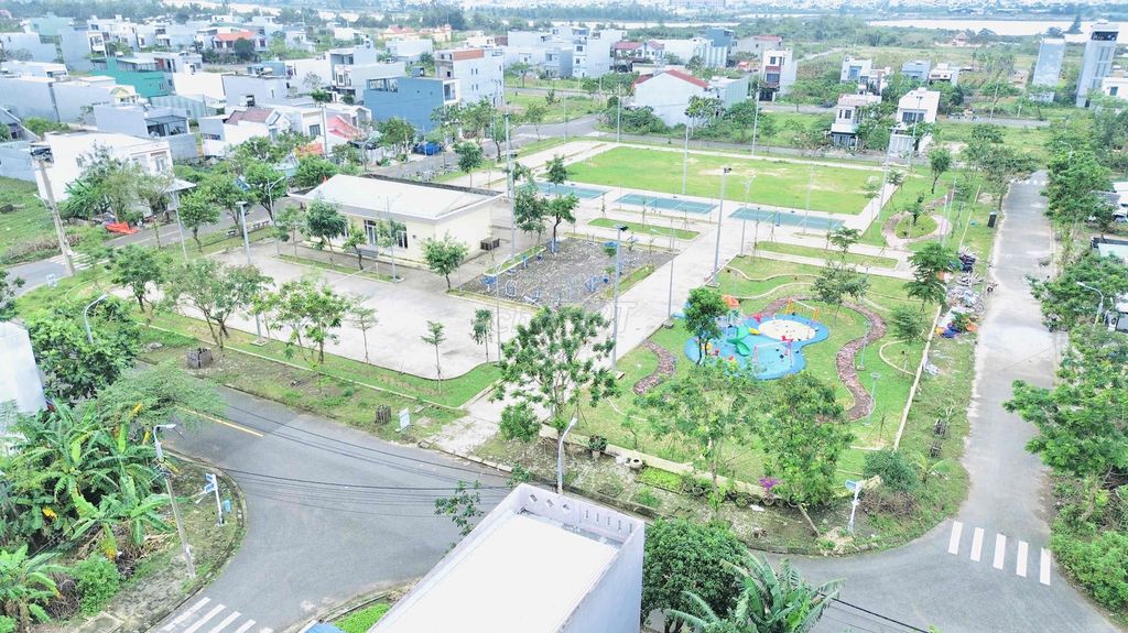 Cần gã nhà 2 tầng đúc Bá Tùng 3. Mua bán nhà ở tại Quận Ngũ Hành Sơn Đà Nẵng được đăng bởi Thành Đạt hình 2