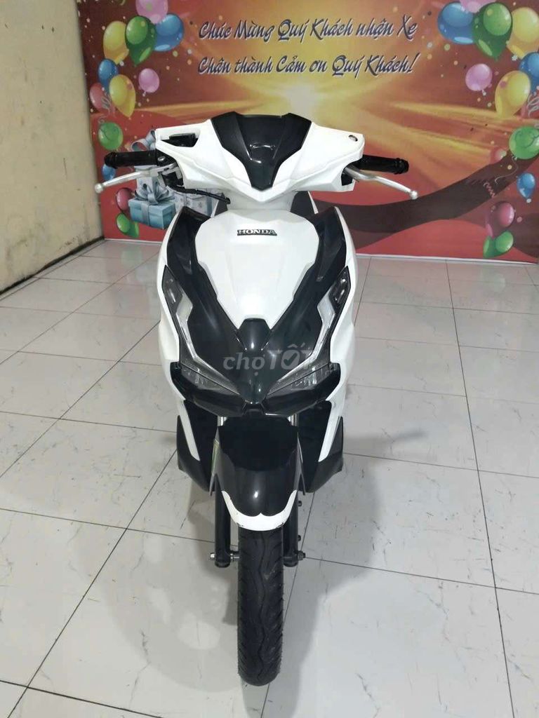 Honda Air Blade бело-черный