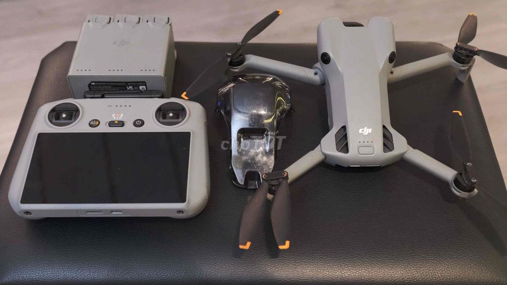 Mini 5 Pro Combo Plus RC2 Xám. Mua bán Máy ảnh, Máy quay tại Quận Bình Thạnh Tp Hồ Chí Minh được đăng bởi Vân Anh 2Tech House hình 1