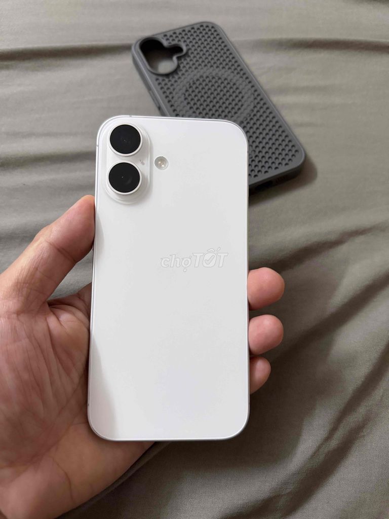 Pass iphone 16 128gb màu trắng bản quốc tế có sim.. Mua bán Điện thoại tại Quận Hai Bà Trưng Hà Nội được đăng bởi BĐS Hoàng Gia hình 1