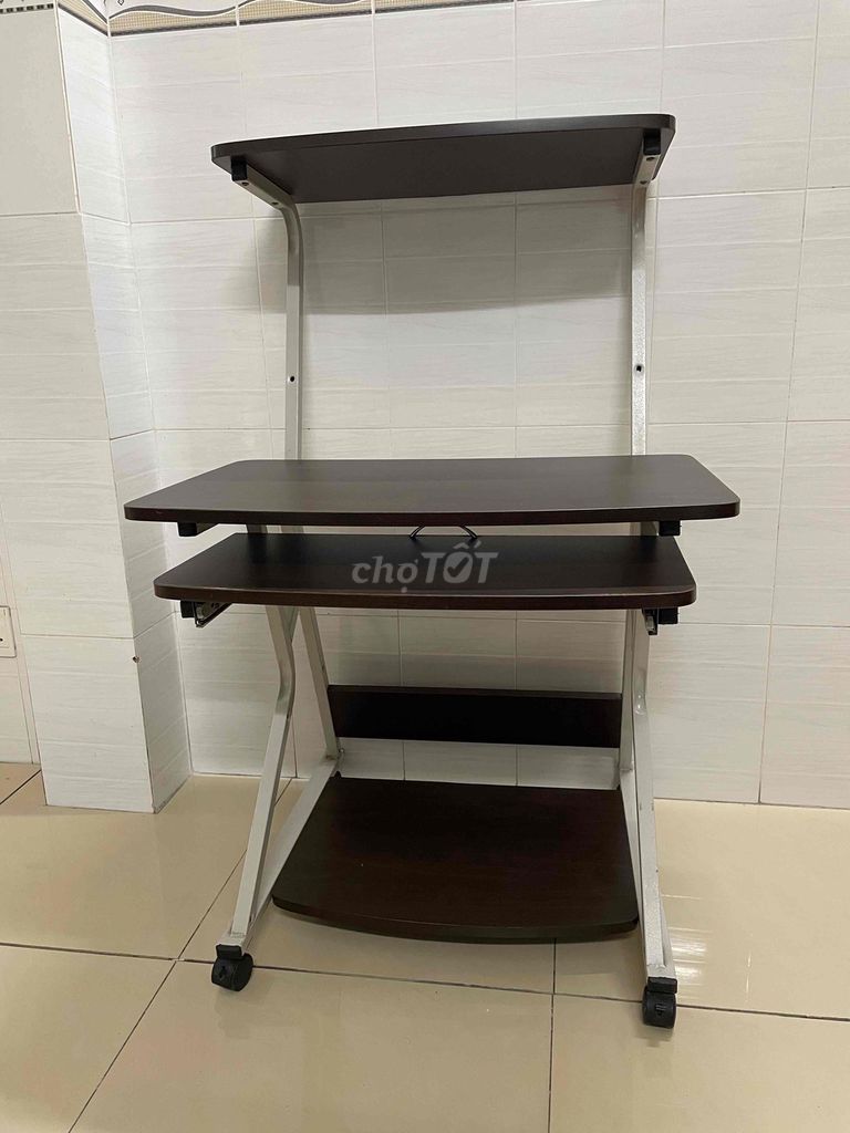 Bàn máy tính 3 tầng khung sắt cao 1m2 mặt gỗ 80x50. Mua bán Đồ dùng văn phòng tại Quận 6 Tp Hồ Chí Minh được đăng bởi Thuan hình 1