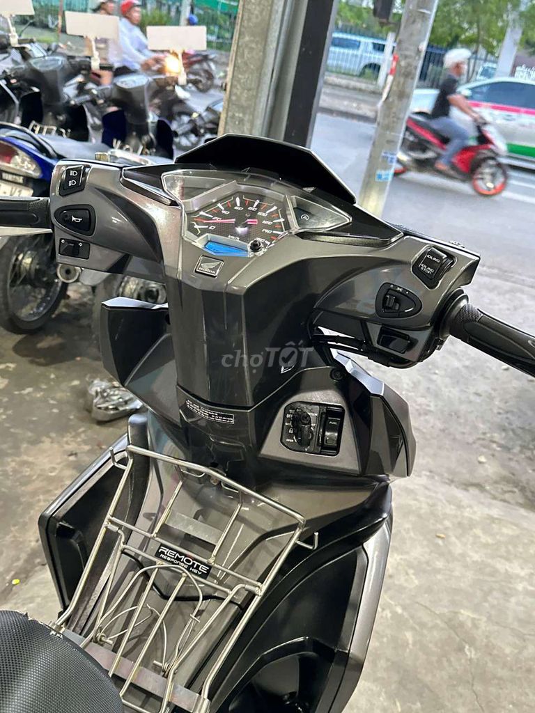 Ab 216 ( e có bán góp ). Mua bán Xe máy tại Quận Ninh Kiều Cần Thơ được đăng bởi MINH THIỆN bán xe trả góp hình 4