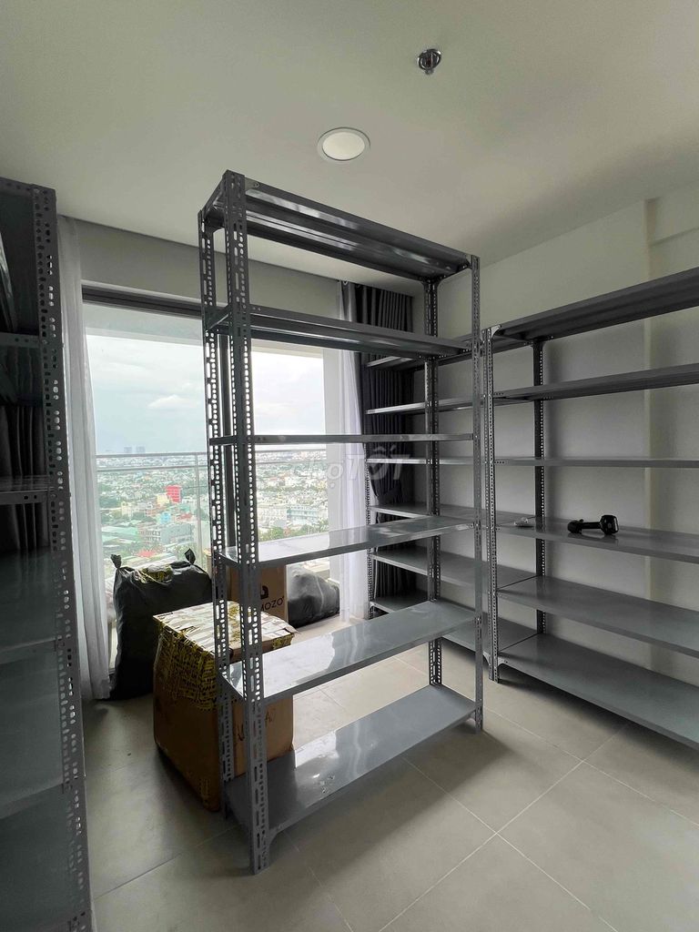 Kệ sắt chịu được 500kg