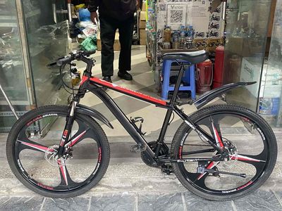 Xe đạp thể thao Taiwan Lazang đi nhẹ bền tốt. Mua bán Xe đạp tại Quận Hai Bà Trưng Hà Nội được đăng bởi dung 50 thịnh yên