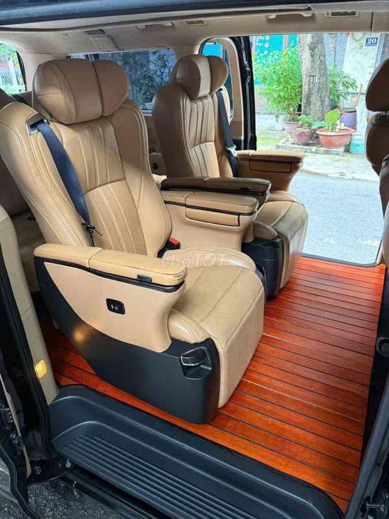 Hyundai Starex tự động nhập hàn Quốc vip limosin.. Mua bán Ô tô tại Quận Tân Phú Tp Hồ Chí Minh được đăng bởi chú năm phát  hình 6