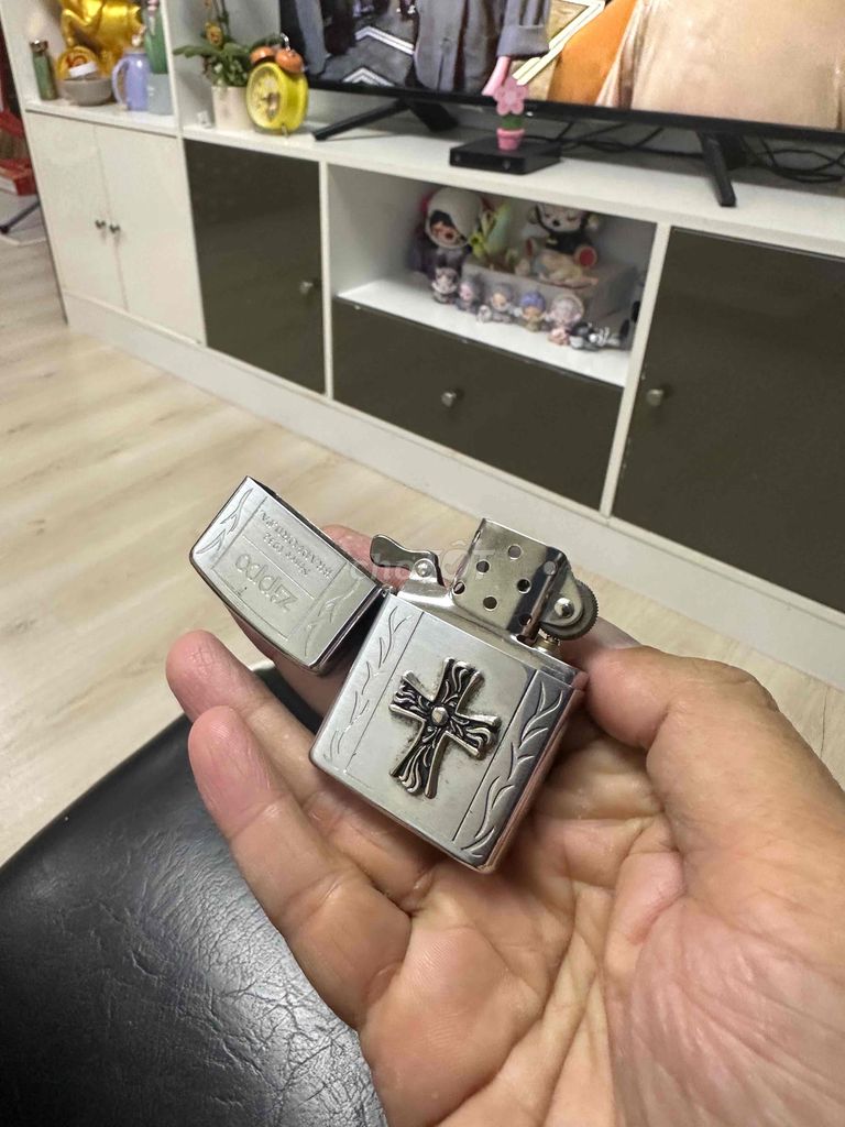 zippo thánh giá size12