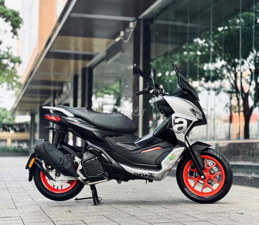 Aprilia SR GT 200. Mua bán Xe máy tại Quận Cầu Giấy Hà Nội được đăng bởi Tuấn Việt Motor hình 1