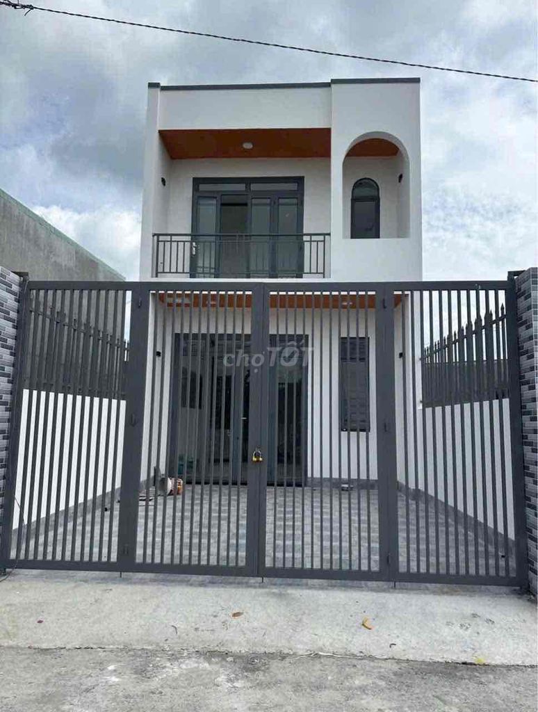 NGỘP NGÂN HÀNG BÁN GẤP NHÀ 5x17 NGAY CÂY XĂNG ĐỨC HƯNG