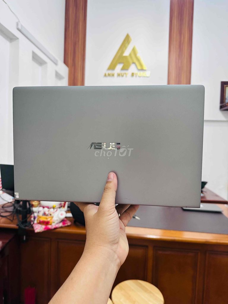 Asus Zenbook Ryzen 5-4500/Mx350/8Gb/256Gb/14FHd.