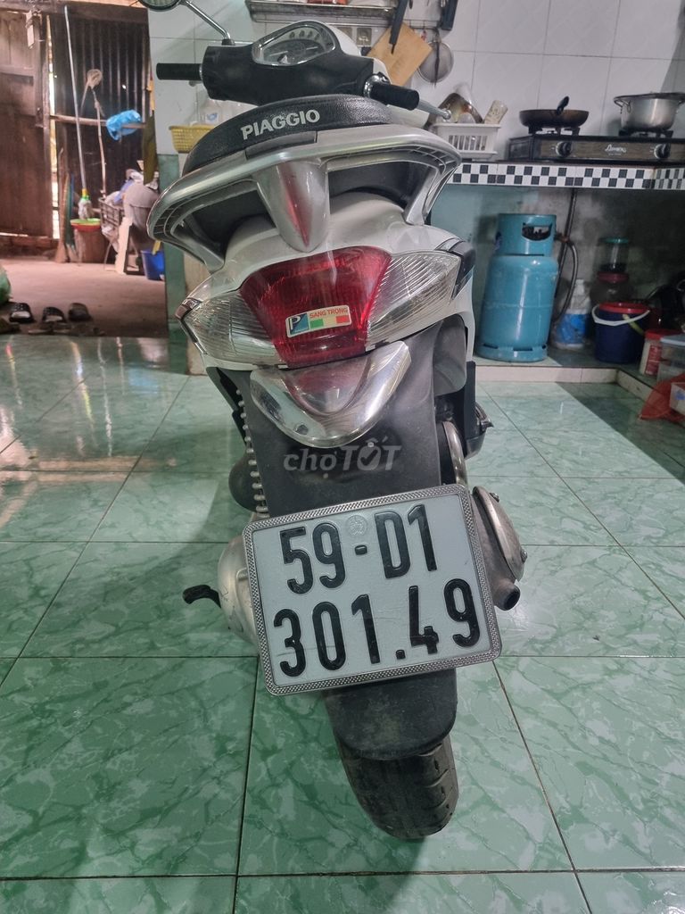 Xe tay ga Liberty màu trắng giấy tờ đầy đủ. Mua bán Xe máy tại Huyện Đại Lộc Quảng Nam được đăng bởi Ngoc ngan hình 4