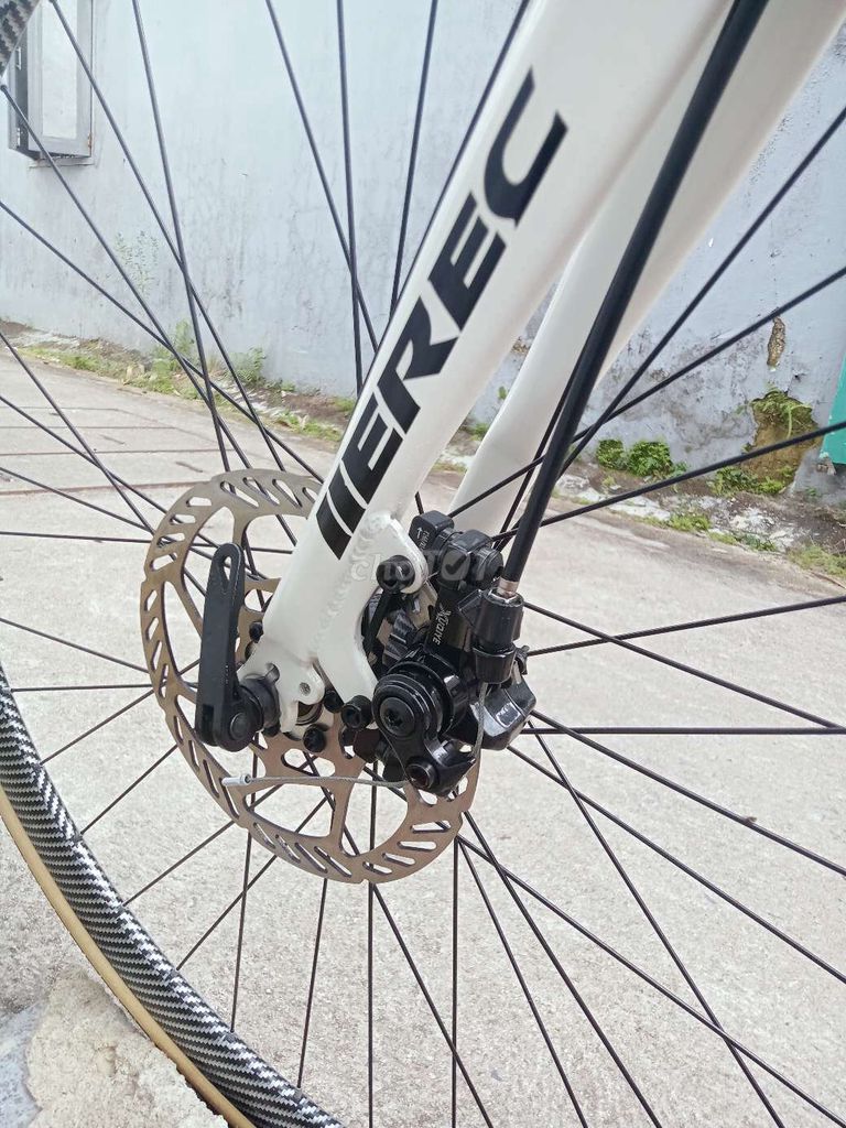 Xe đạp đường trường full nhôm mới 97%. Mua bán Xe đạp tại Quận Ngũ Hành Sơn Đà Nẵng được đăng bởi Gà Hay Non Nước hình 4