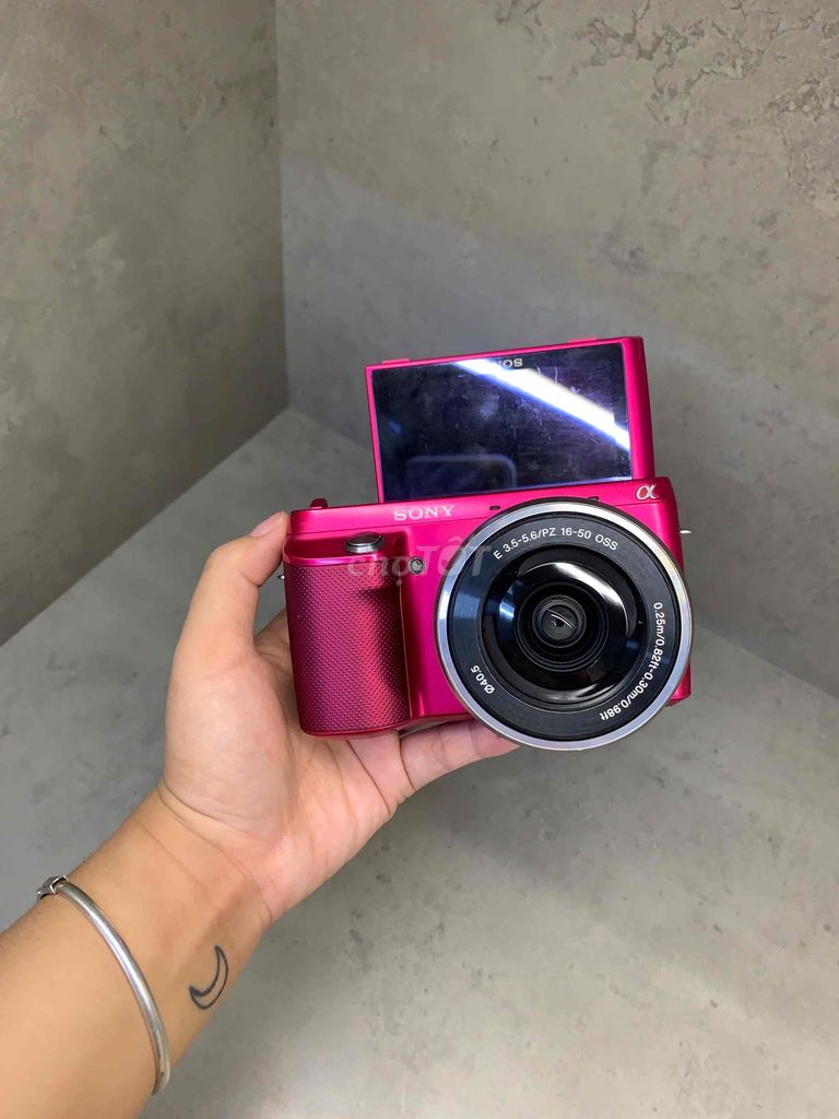 Máy ảnh Sony NEX-F3 Hồng kèm kit giá 5tr8. Mua bán Máy ảnh, Máy quay tại Huyện Thanh Trì Hà Nội được đăng bởi Đoàn Nhi hình 1