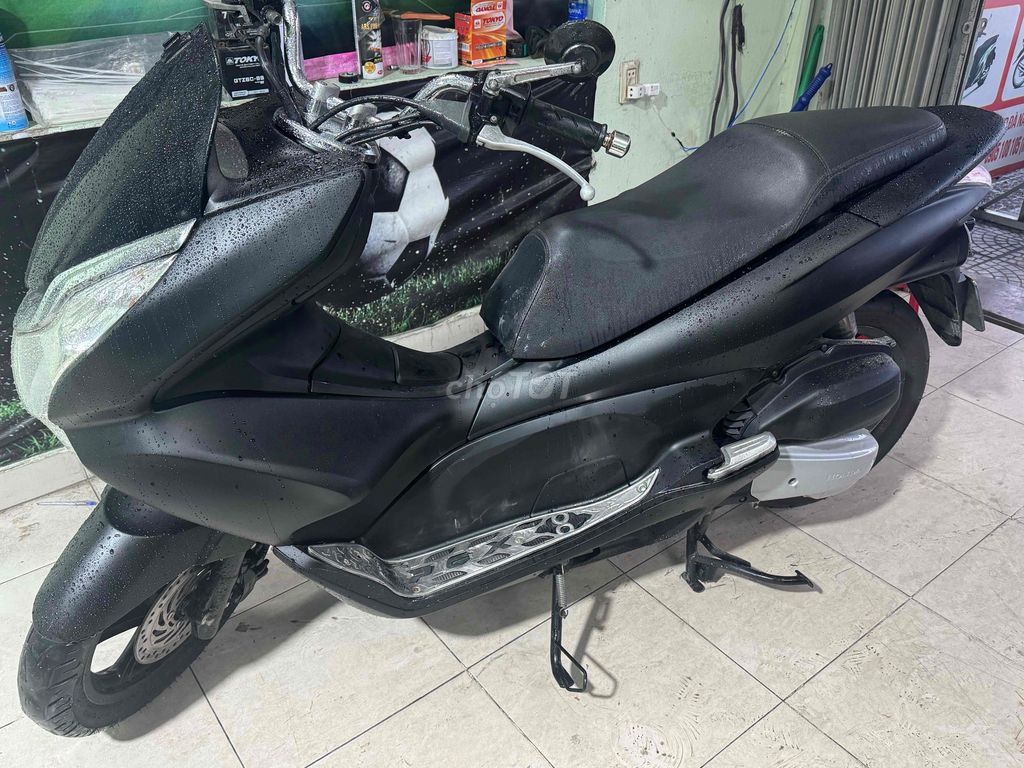 Honda PCX 2013 màu Đen. Mua bán Xe máy tại Quận Cẩm Lệ Đà Nẵng được đăng bởi Thanh lý hình 3