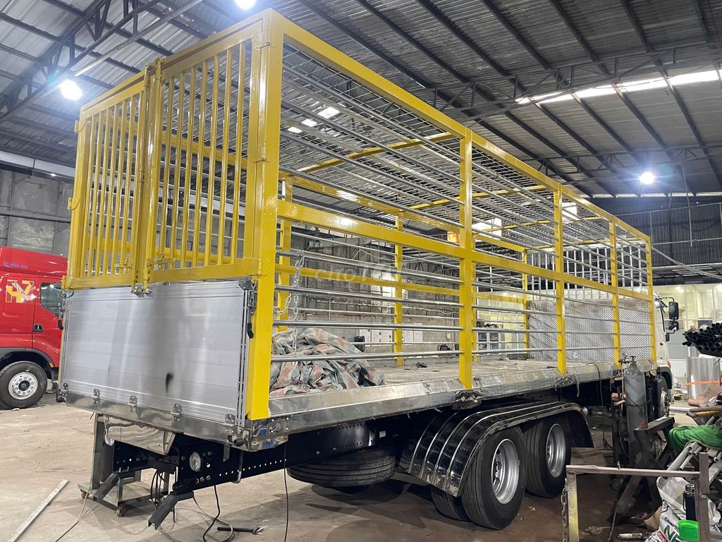 Hino 15 tấn EURO5 Thùng chở gia cầm. Mua bán Xe tải, xe ben tại Thành phố Thủ Đức Tp Hồ Chí Minh được đăng bởi Đức Trần hình 2