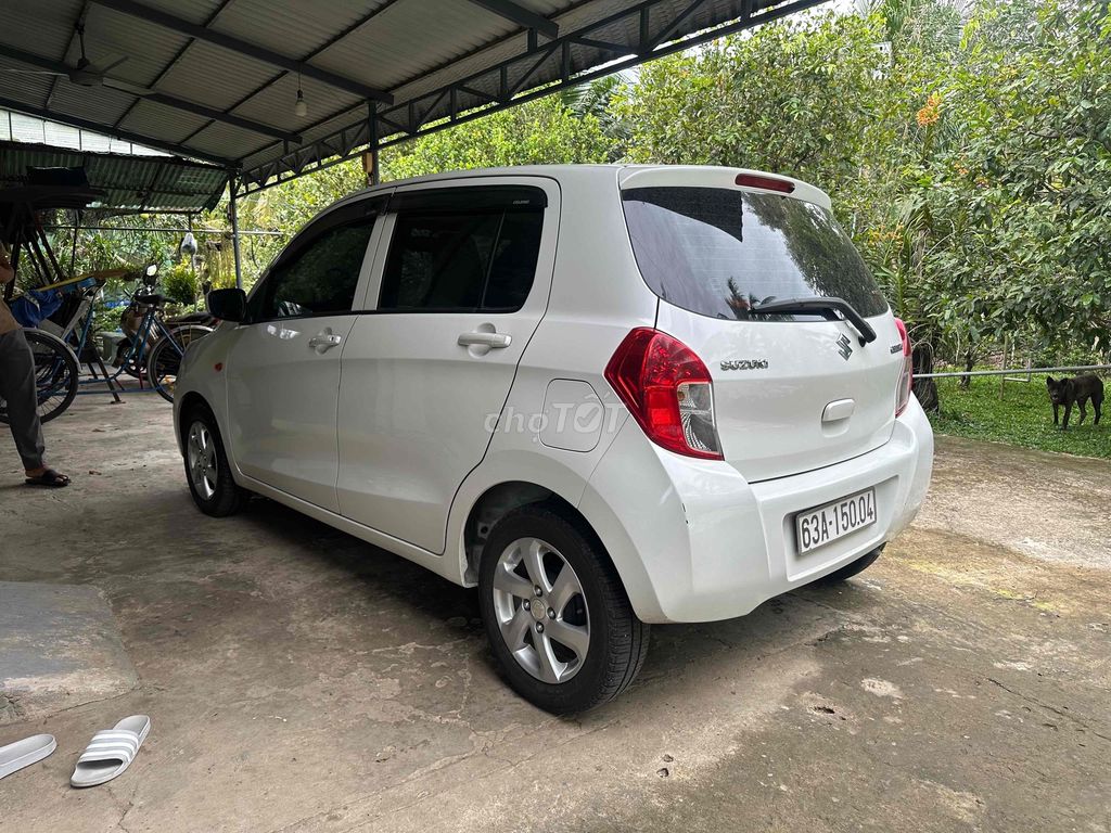 Xe gia đình sơn zin gần như nguyên xe, chạy kĩ. Mua bán Ô tô tại Thành phố Thủ Đức Tp Hồ Chí Minh được đăng bởi Duy Rờm  hình 5