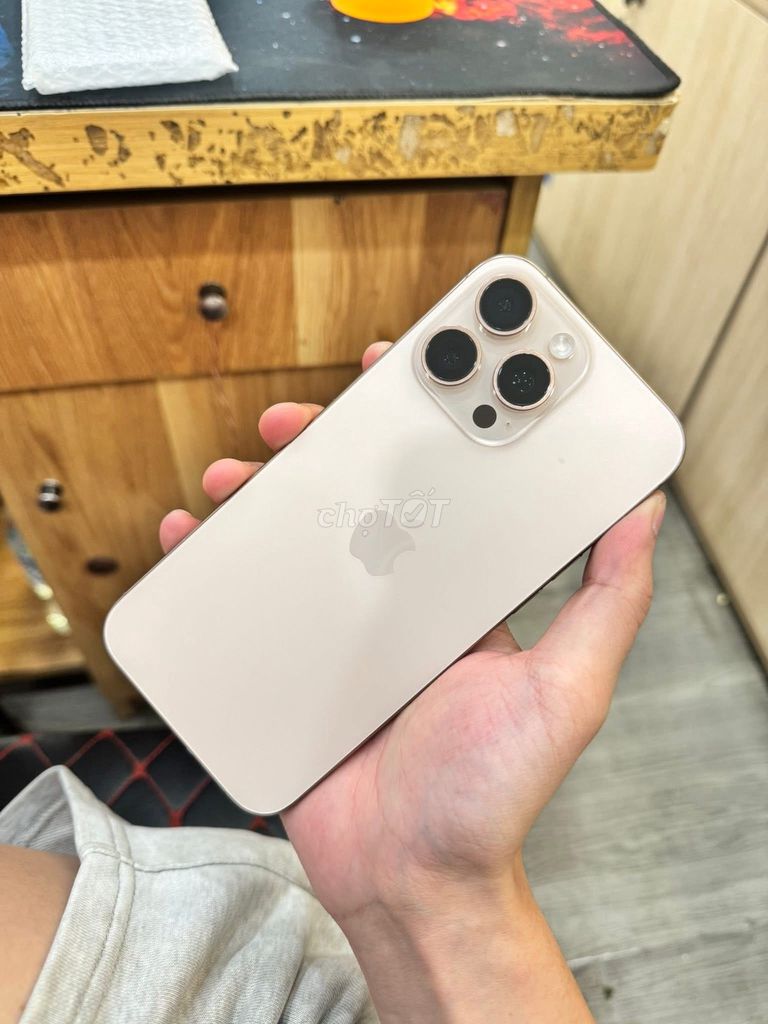 iPhone 16 Pro Max 256GB Vàng Đã sử dụng. Mua bán Điện thoại tại Huyện Trảng Bom Đồng Nai được đăng bởi Đăng  hình 1