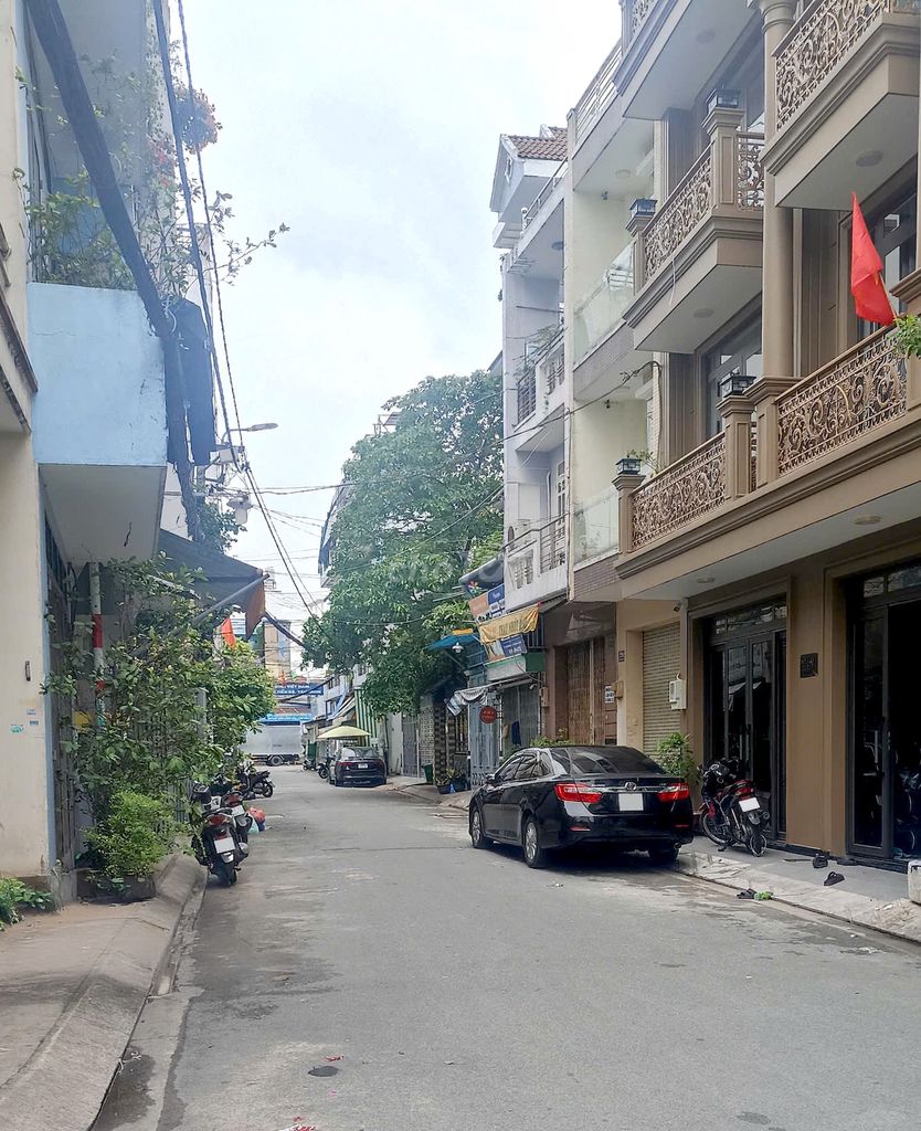 Nhà 5x17m HXH thông Vườn Lài, 3 tầng, 4 PN, xe hơi ngủ nhà.