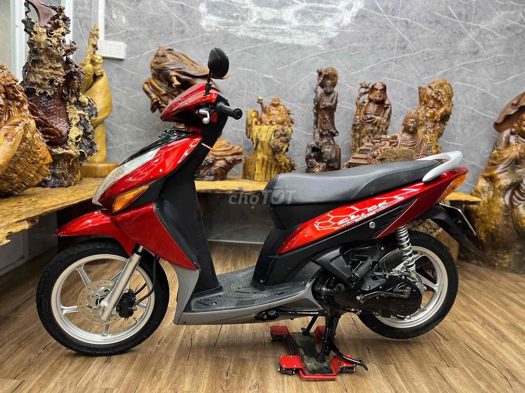 👉Honda Click bstp dàn áo sáng đẹp, máy móc zin êm. Mua bán Xe máy tại Quận 7 Tp Hồ Chí Minh được đăng bởi Xe Cũ Hiếu CT hình 4