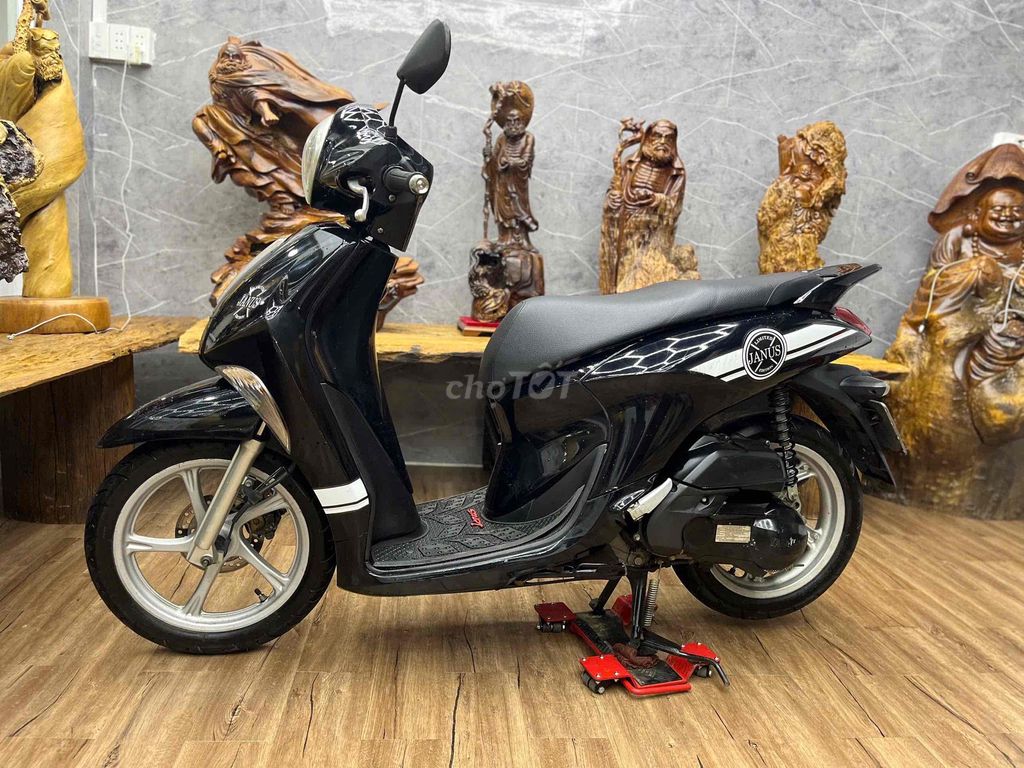 Janus đẹp, máy êm thì thầm bao vọt. Mua bán Xe máy tại Quận 8 Tp Hồ Chí Minh được đăng bởi Quân  hình 3