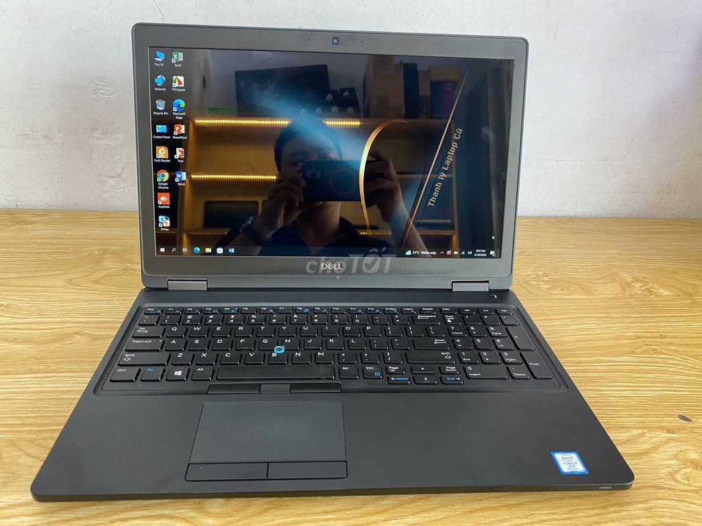 Latitude 5590 I7-8650  R8G SD256G 15.6HD Cảm Ứng