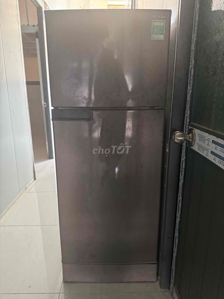 Tủ lạnh Sharp 180L Xám làm lạnh nhanh. Mua bán Tủ lạnh tại Quận Tân Phú Tp Hồ Chí Minh được đăng bởi Xuân Tiến hình 1