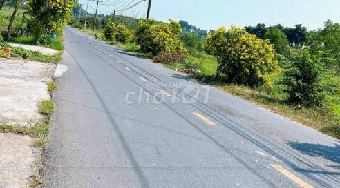 Bán lô đất ngay trung tâm Dầu Tiếng 1100m2 giá 1 tỷ 50 triệu. Mua bán đất tại Huyện Dầu Tiếng Bình Dương được đăng bởi tuấn hình 1