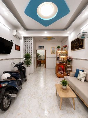 🏡 NHÀ 3 TẦNG HXH NGAY CÔNG VIÊN UBND QUẬN TP - 4X11 - 4X TỶ TL